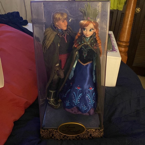 Disney limited edition Anna and Kristoff designer dolls - Picture 2 of 8